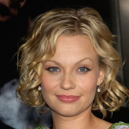 Samantha Mathis
